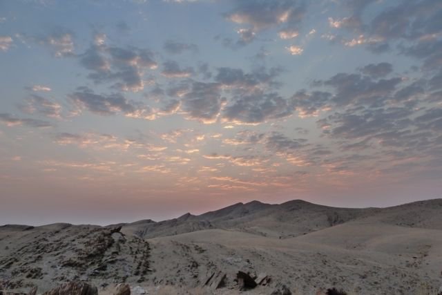 Dawn-farther-into-the-desert