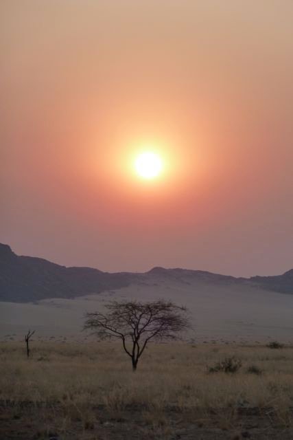 Sunset-at-Sossusvlei-thanks-to-a-hazy-sky